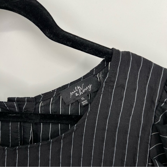 Milk & Honey Crop Black Stripe Puff Sleeve Button Tie Back Blouse Size XL - Picture 5 of 9